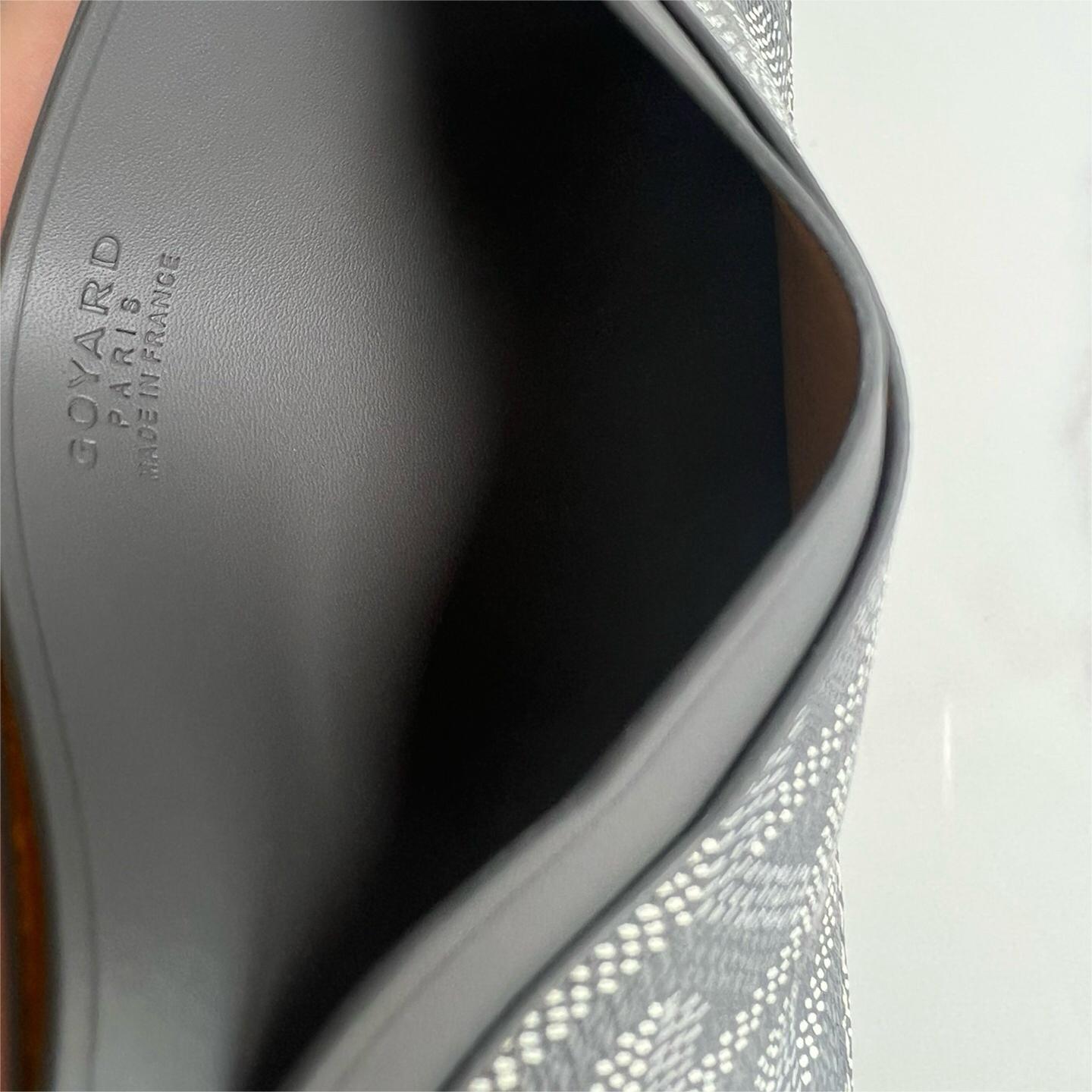 Goyard-saint-suice gray