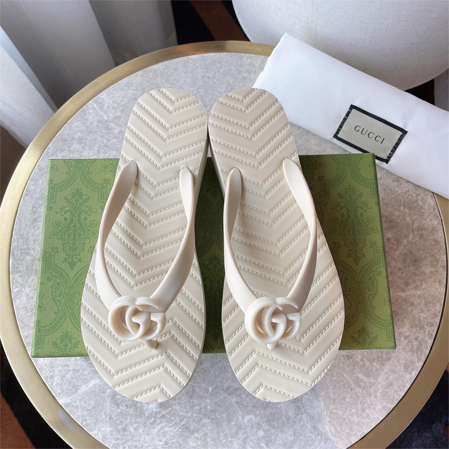 GUCCI-Summer beach double G logo slippers