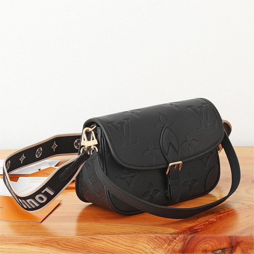 LV-DIANE black handbag
