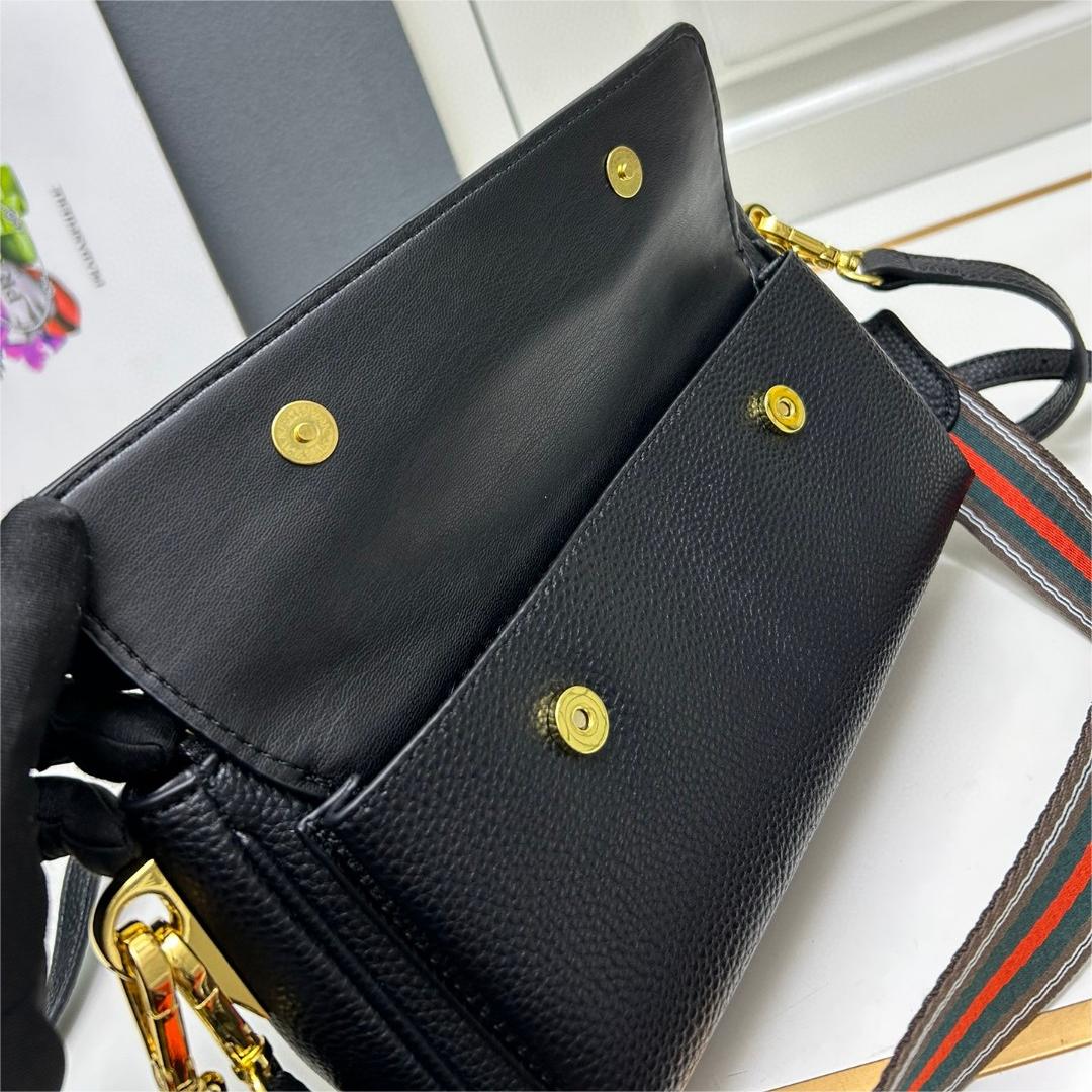 Prada-Flip zipper champion model