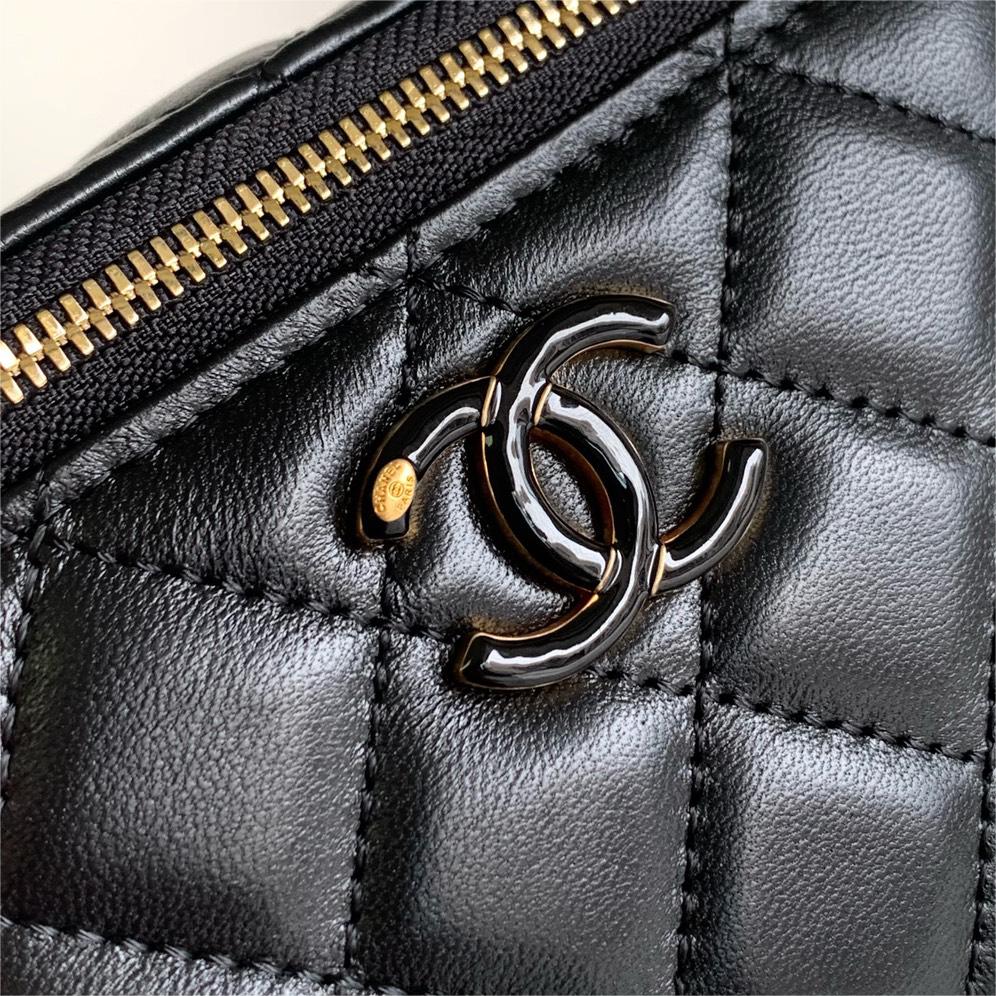 Chanel-Enamel Buckle Box Bag