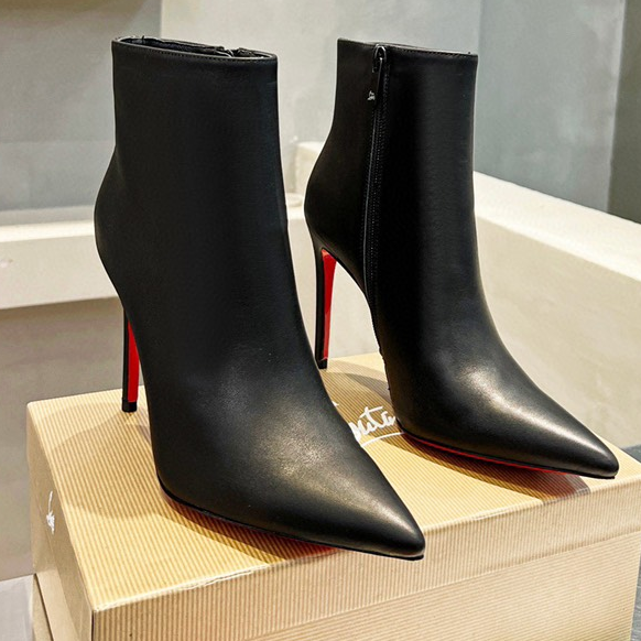 ChristianLouboutin-Black Leather 8.5CM Ankle Boots