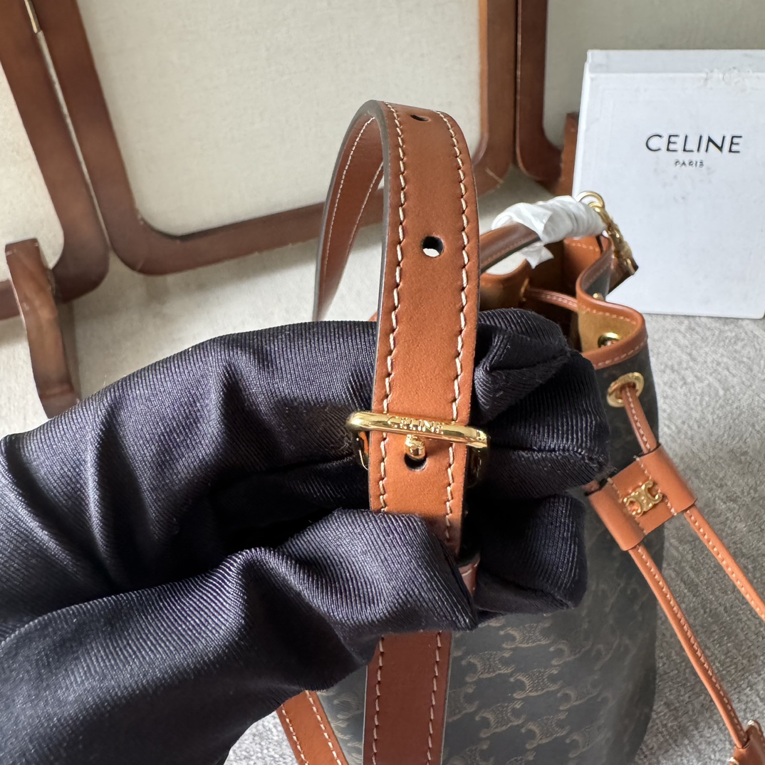 Celine-Bucket bag