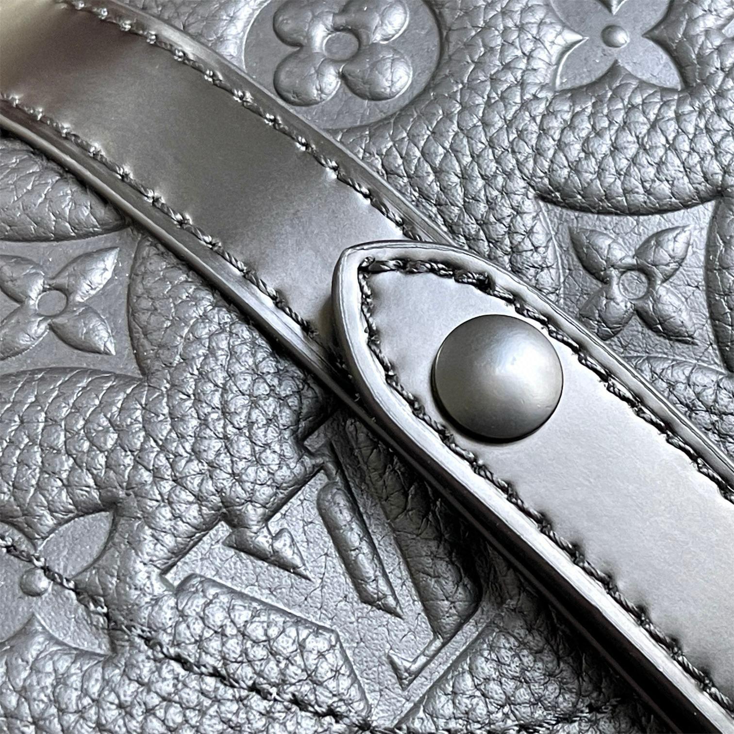 LV-Christopher Monogram Taurillon