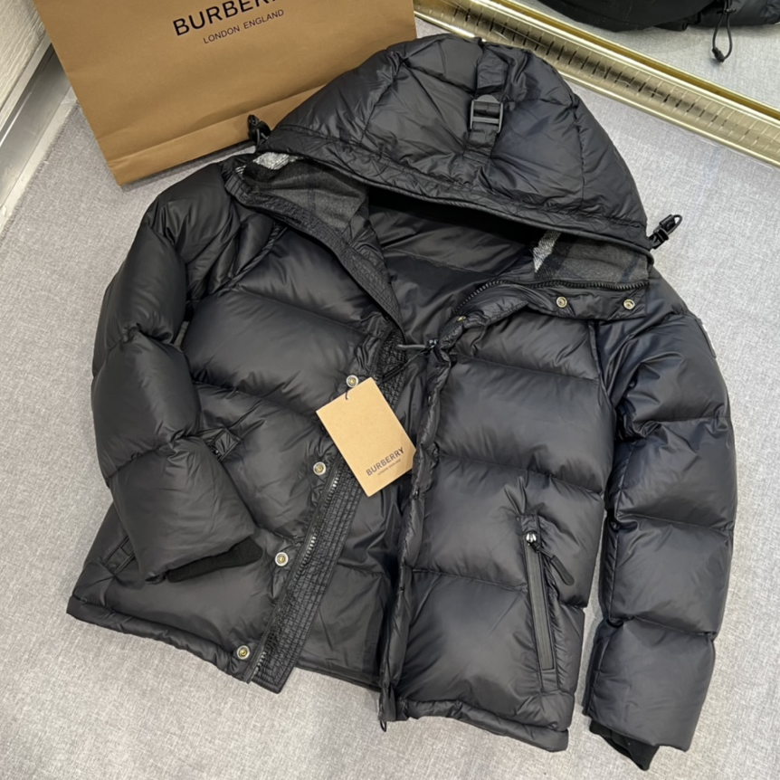Burberry - Long-sleeved Down Jacket with Detachable Sleeves