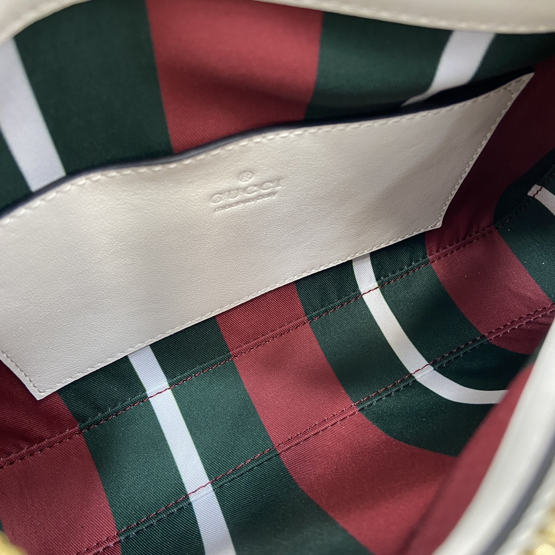 Gucci-Emblem series shoulder bag