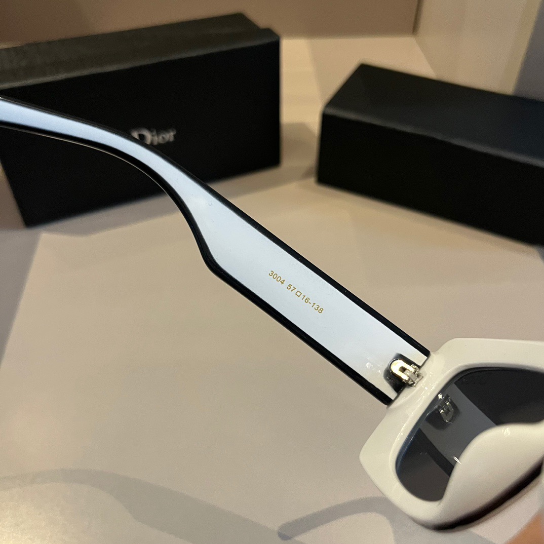 Dior-fashionable rectangular narrow frame sunglasses