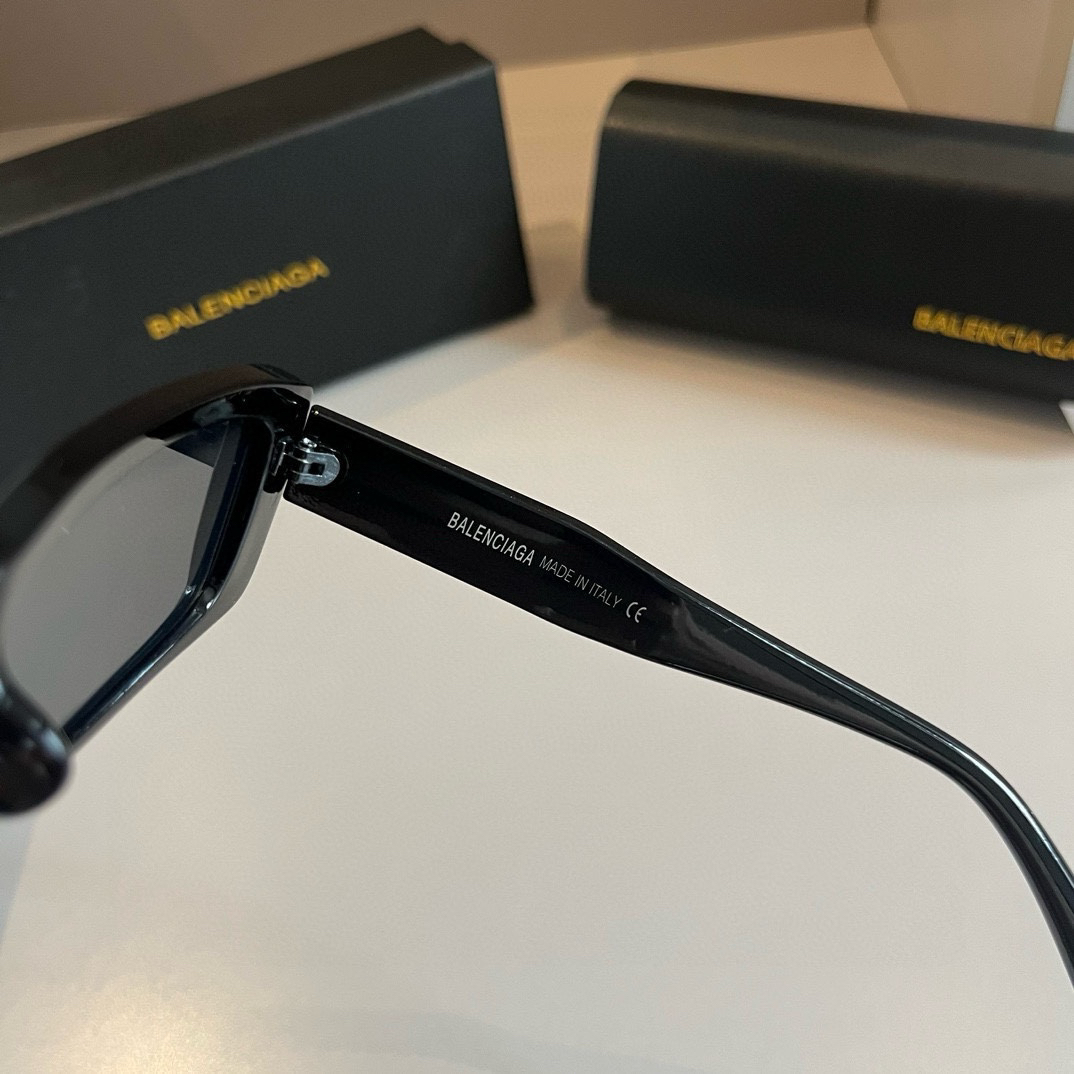 Balenciaga-Large Box Glasses Sunglasses