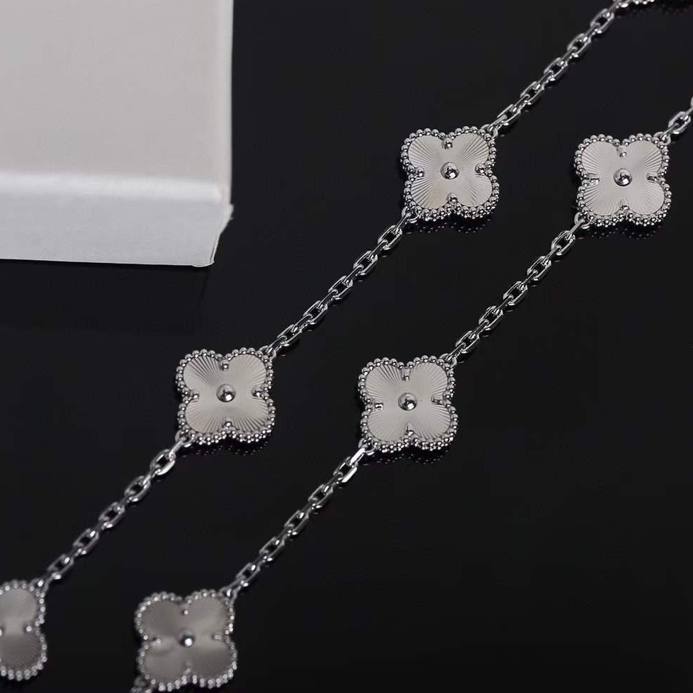 Van Cleef & Arpels - Alhambra Four Leaf Lucky Series 20 Theme Necklaces