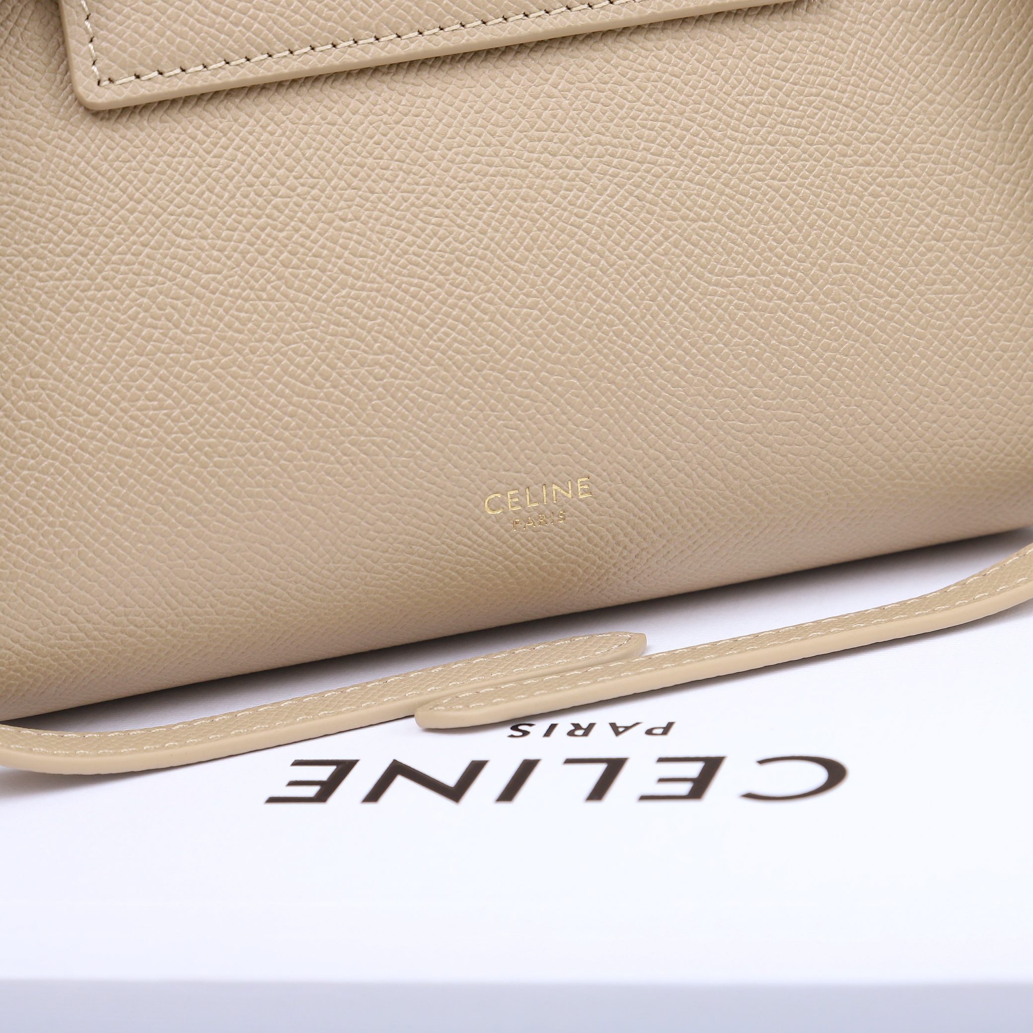 Celine-BELT NANO grain cowhide handbag  Light gray brown