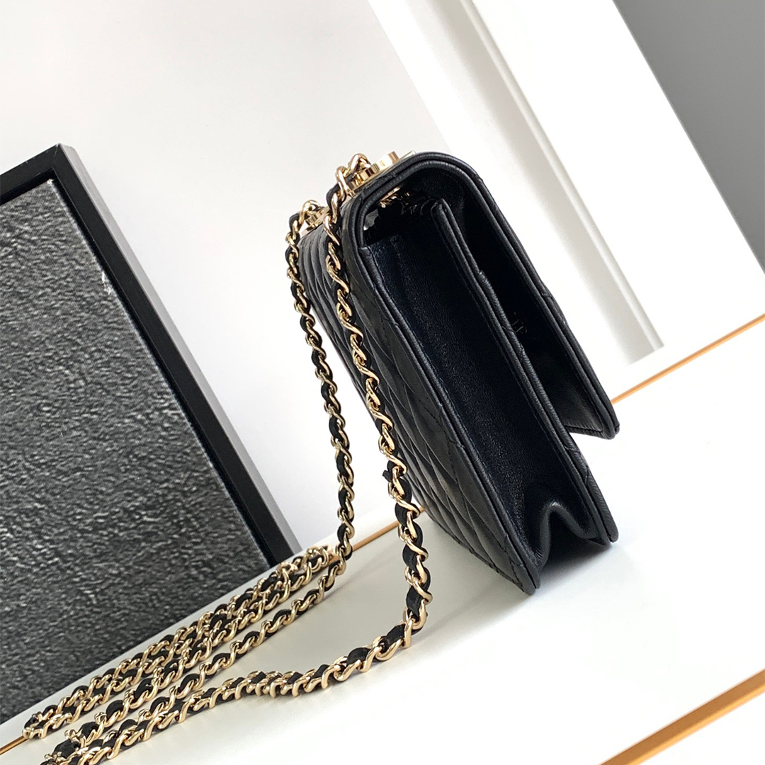 Chanel-Sheepskin Pouch