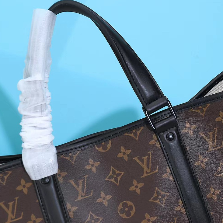 LV -WEEK-END TOTE Cowhide Handbag Large