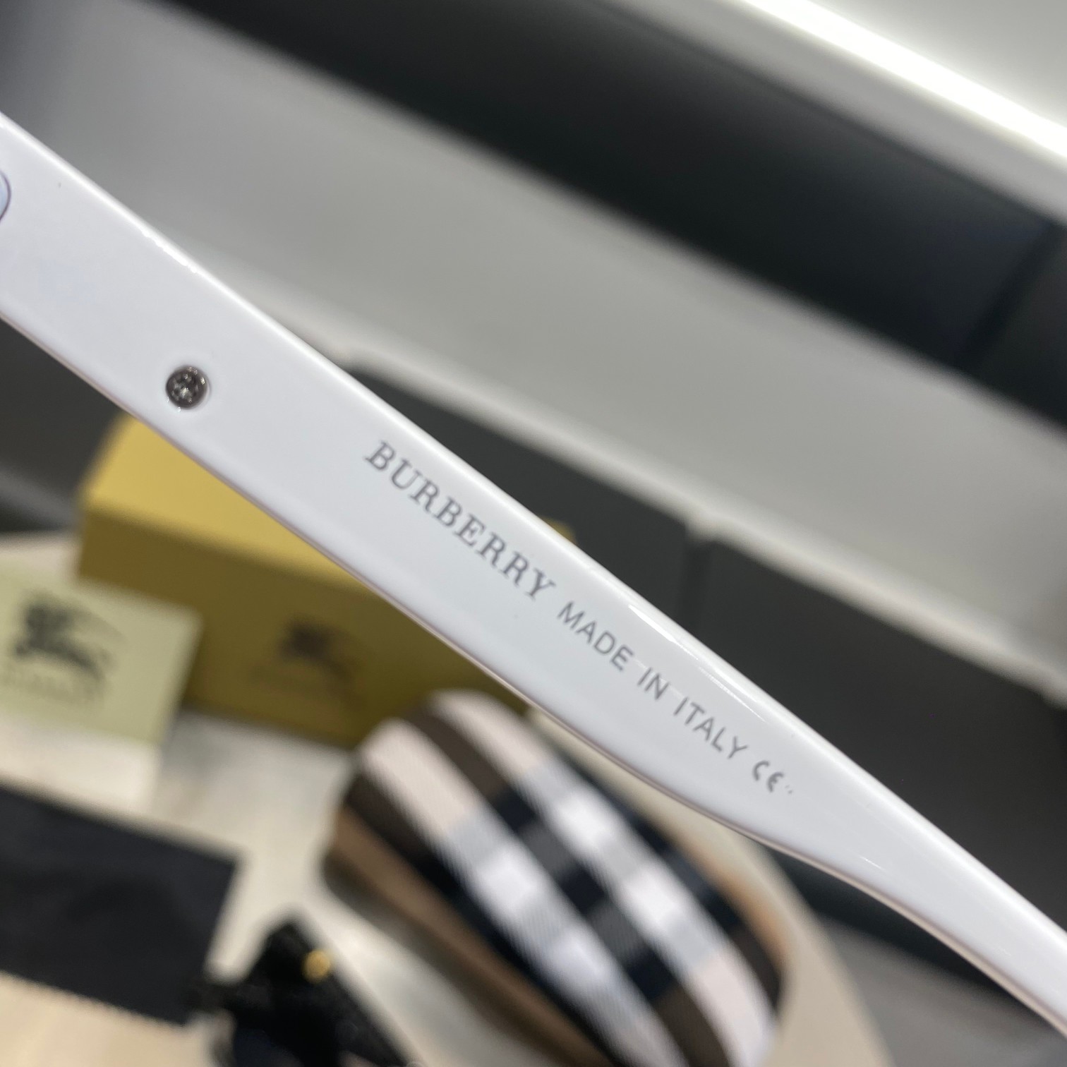 Burberry-unisex polarized sunglasses