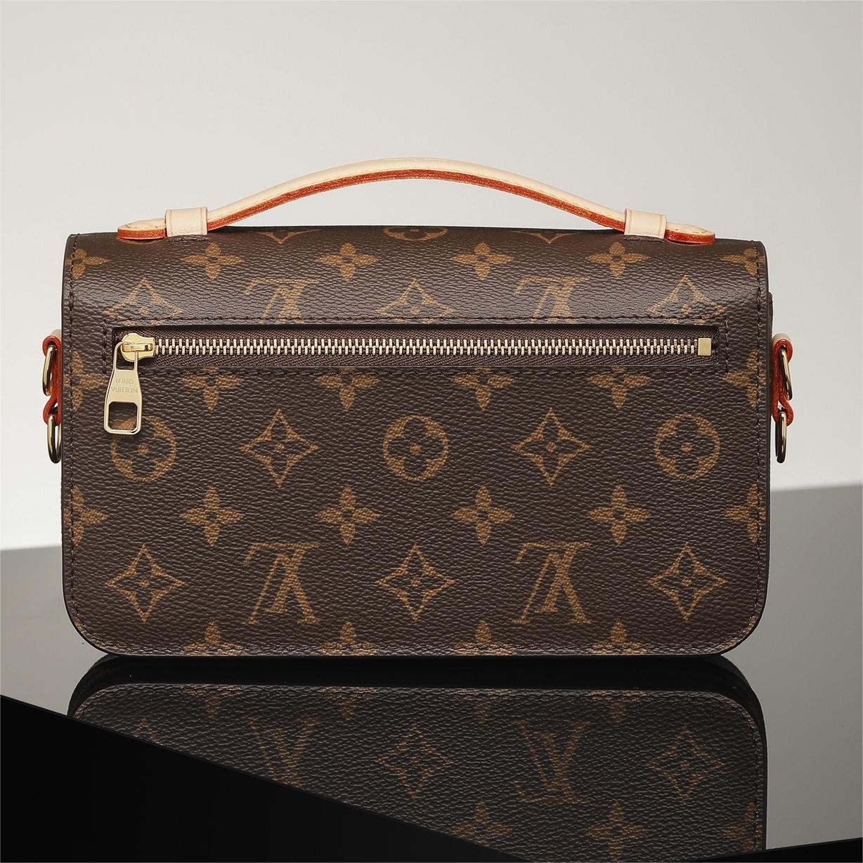 LV-Pochette Métis East West