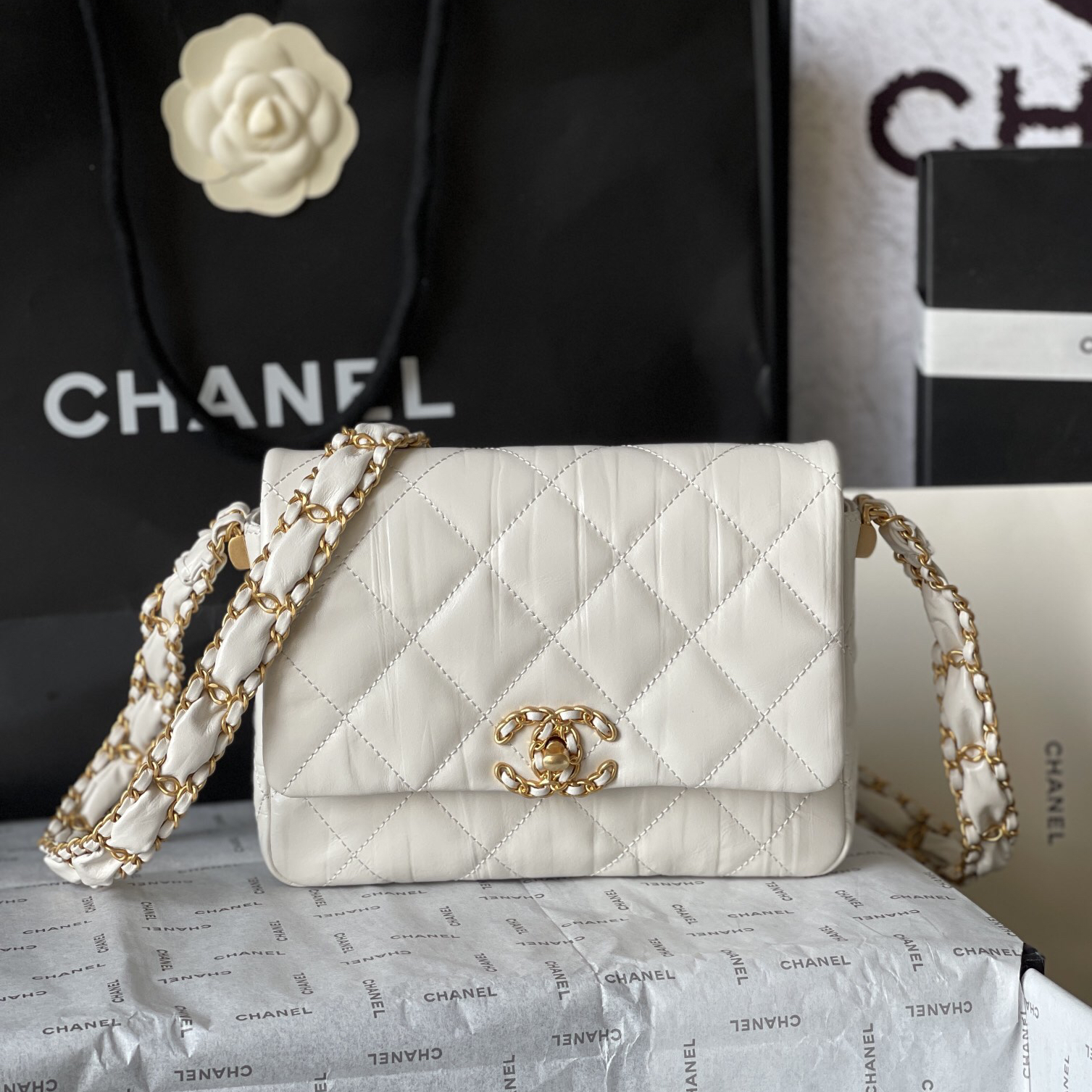 Chanel-Sheepskin Wide Shoulder Strap Shoulder bag