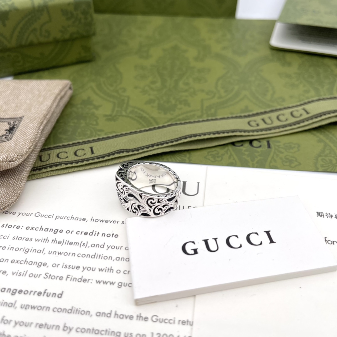 GUCCI-Love Silver Ring