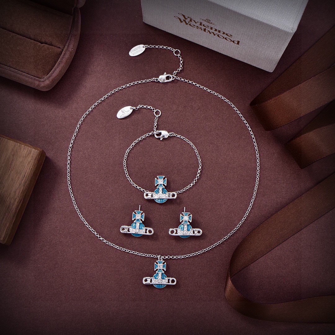 Vivienne Westwood- Saturn set