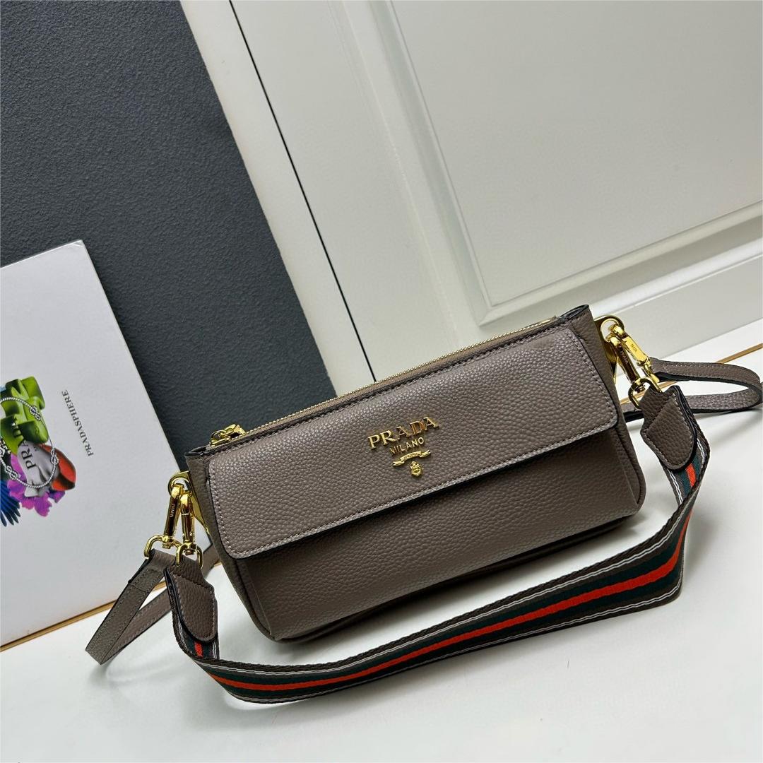 Prada-Flip zipper champion model