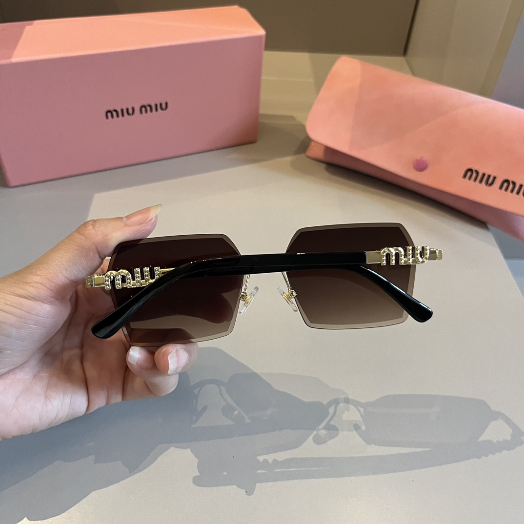 MiuMiu-2024 New Large Frame Sunglasses