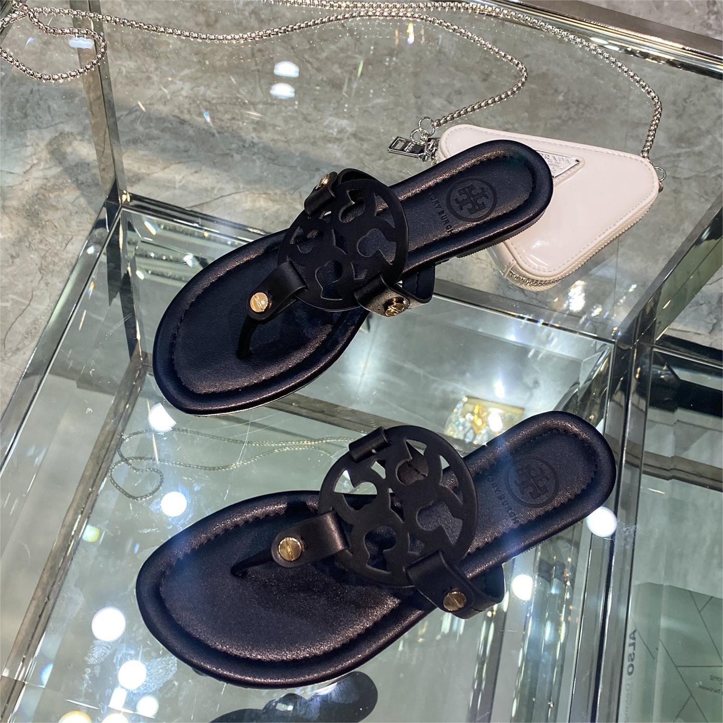 Tory Burch-Flat toed sandals