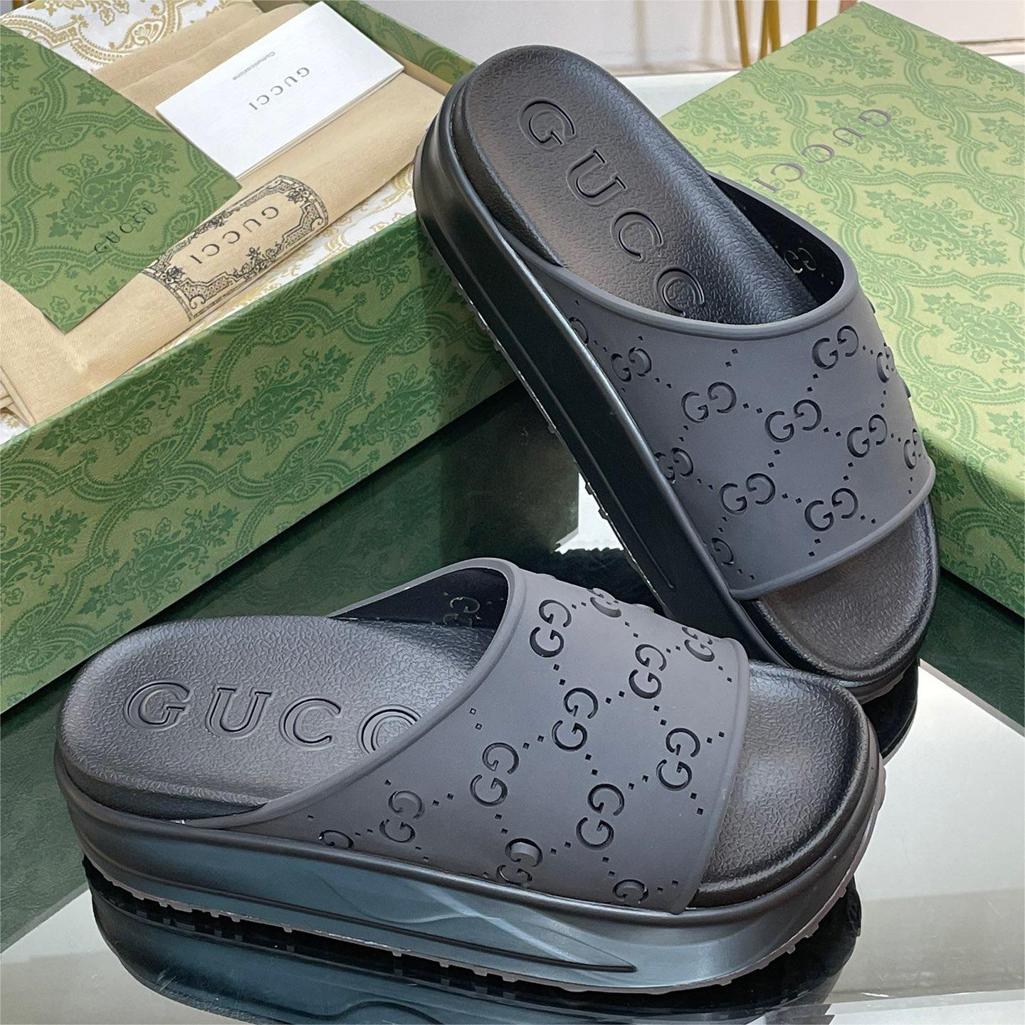 GUCCI-Hollow carved cloud beach lazy sandals