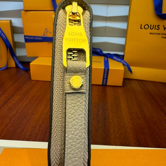 LV-Two Tone Fingerprint Cowhide Leather Wallet