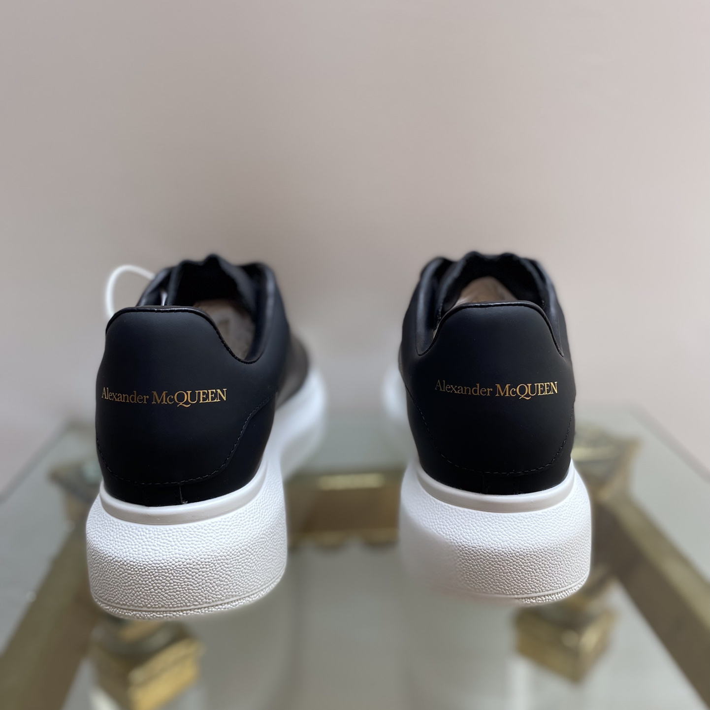 ALEXANDER MCQUEEN -  Smooth Calfskin Casual Sneakers