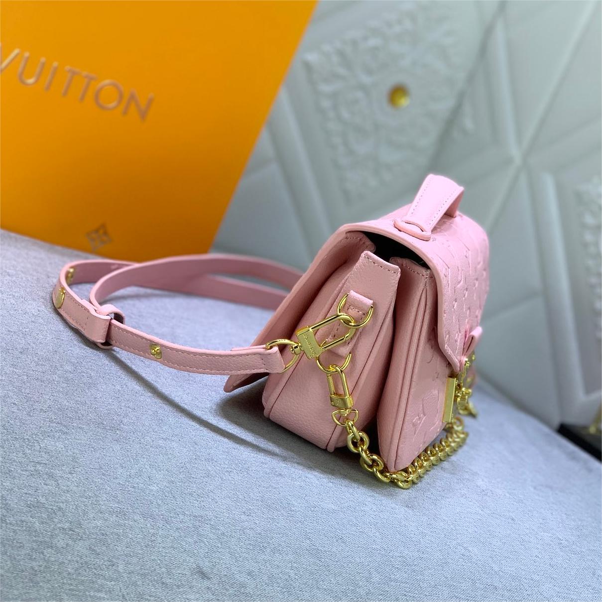 LV-Pochette Métis East West handbag