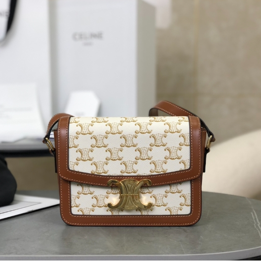 Celine-teen triomphe