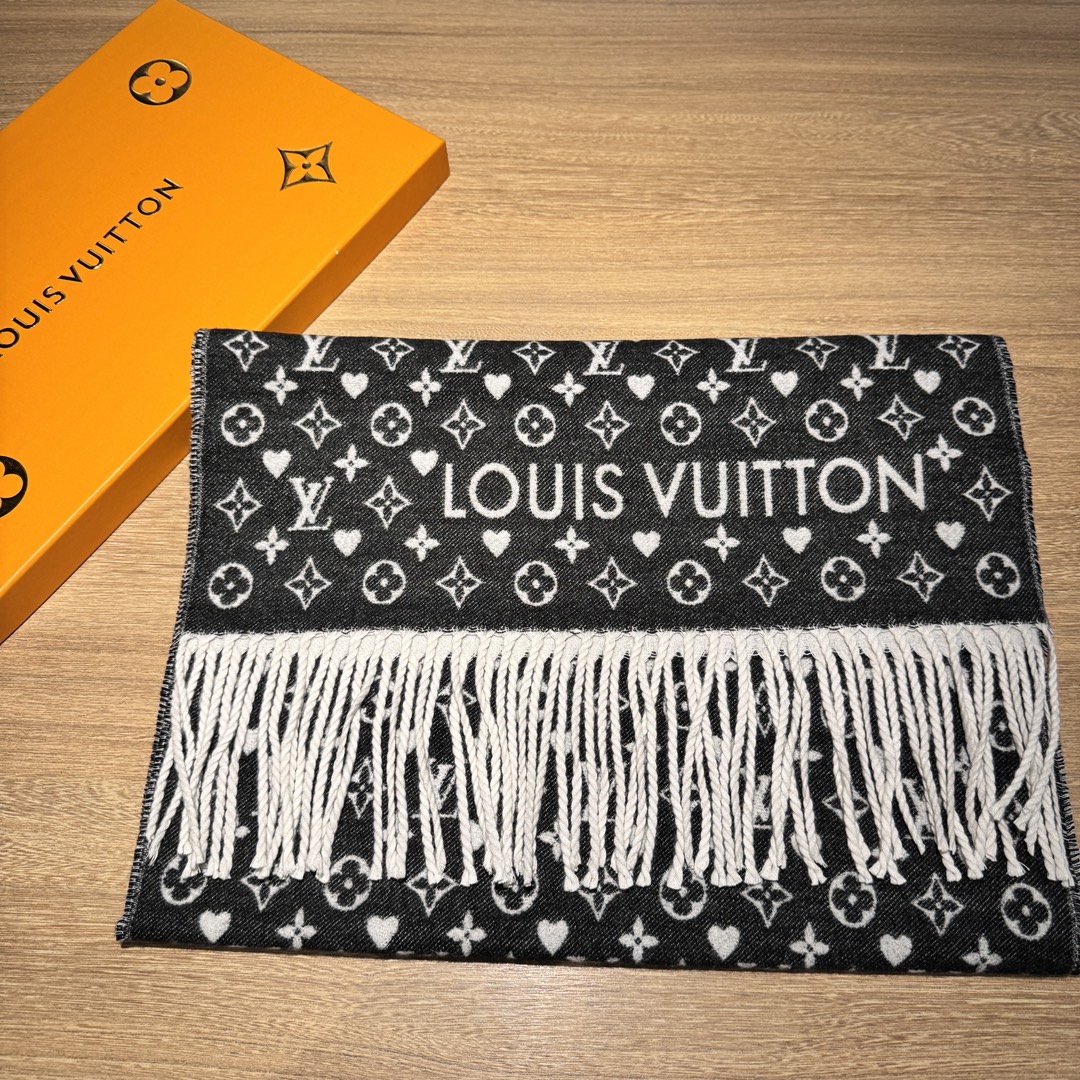 LV-Full Peach Heart Limited Series Cashmere Scarf