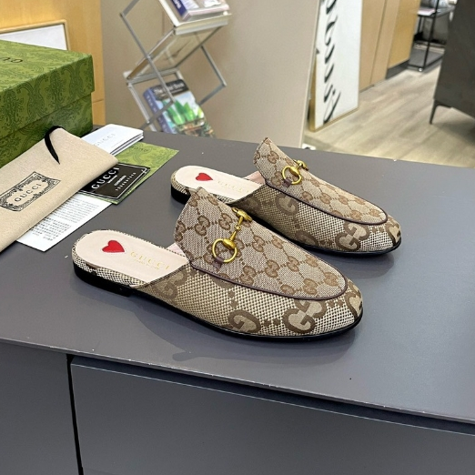 Gucci-Full Sheepskin Smooth Half Drag