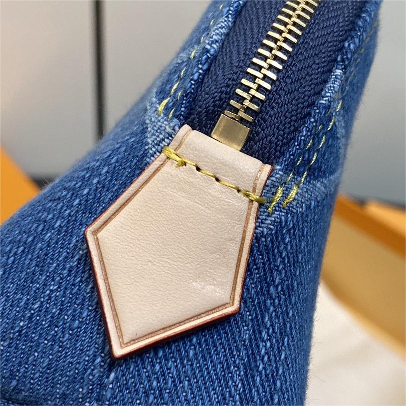 LV-Pochette Cosmétique Makeup Bag