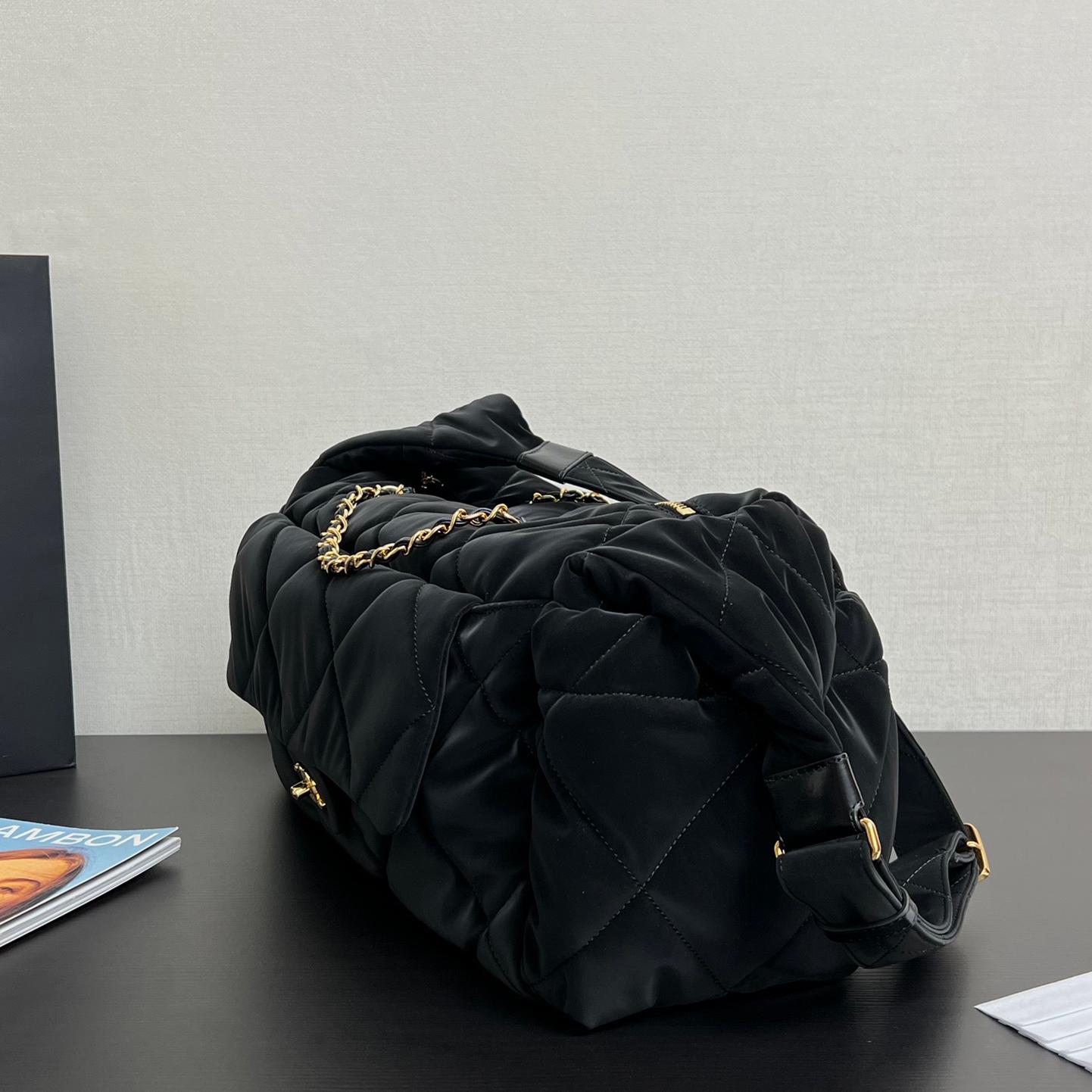 Chanel- Ski Collection