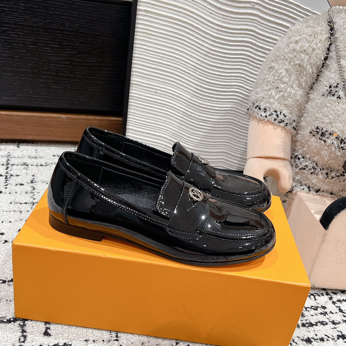 LV-Spring and summer new flat loafers
