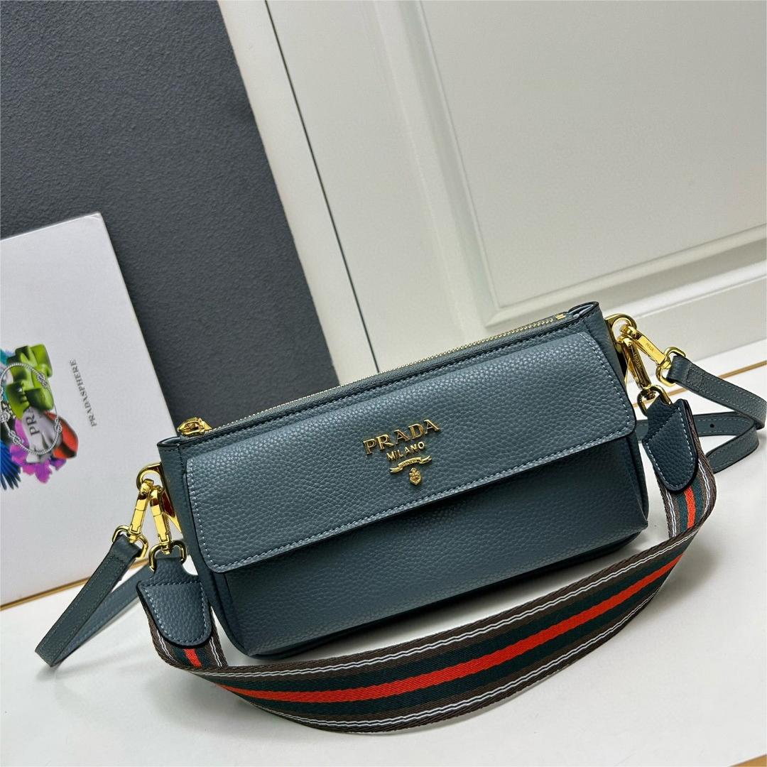 Prada-Flip zipper champion model