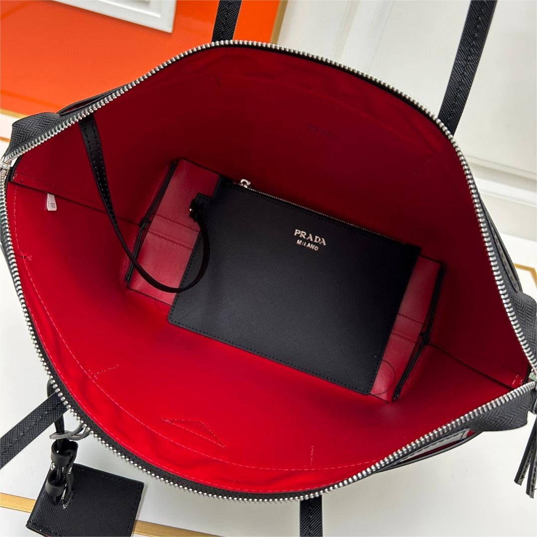 Prada-New shopping bag with cross pattern cowhide and zero cash bag