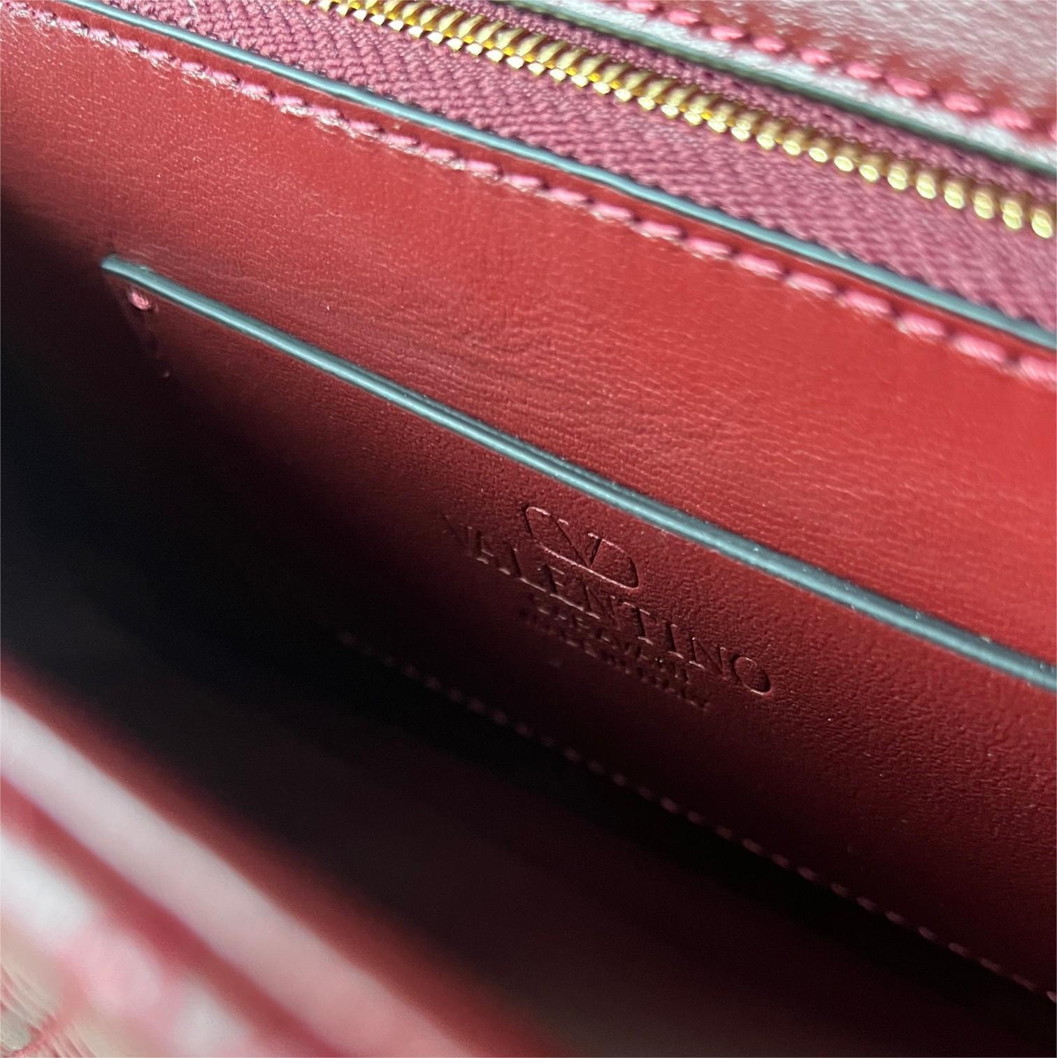 VALENTINO-Lingge patterned sheepskin bag