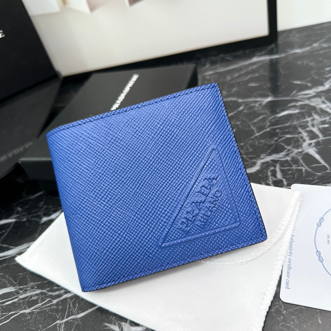 Prada-Men's short clip