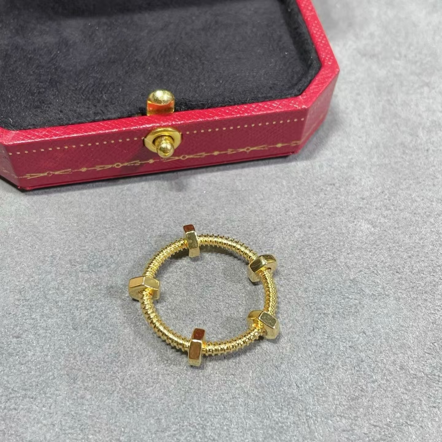 Cartier - Screw Cap Ring