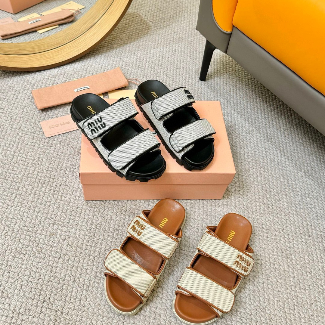 MiuMiu-2025 Spring and Summer New Coin Sandals