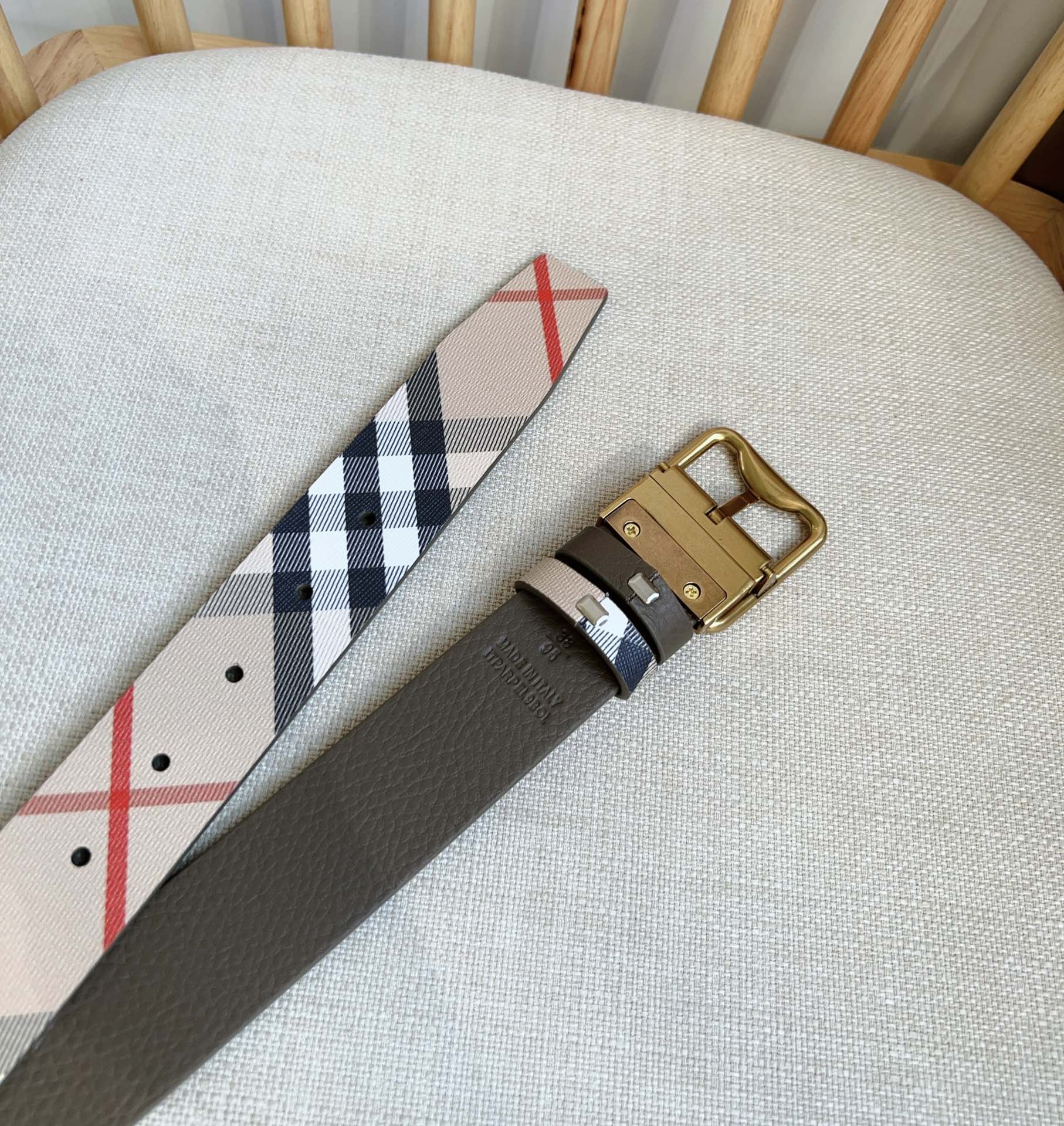 Burberry-Plaid calf leather belt