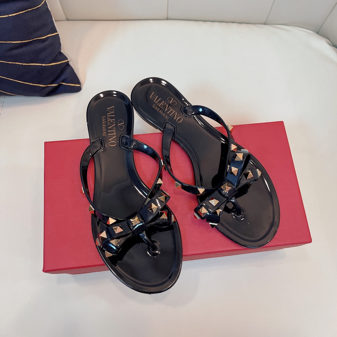 Valentino-Willow nail bow flip flops