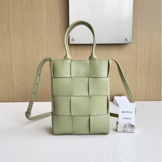 Bottega Veneta-Mini Tote Bag
