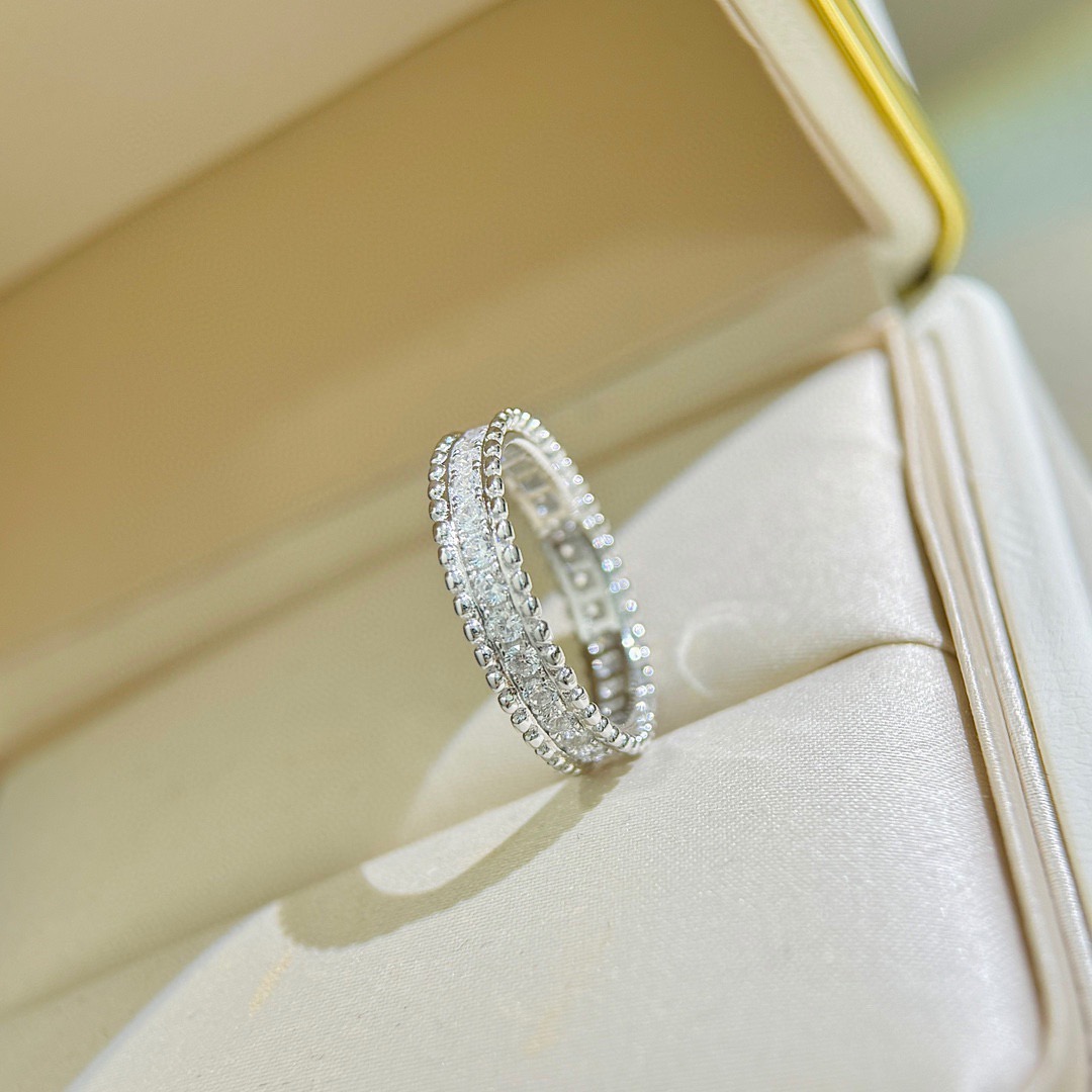 Van Cleef & Arpels Ring