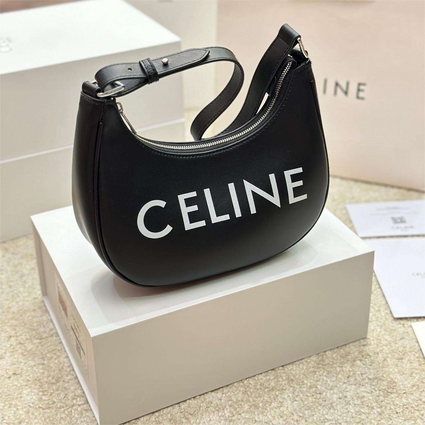Celine-Ava armpit bag