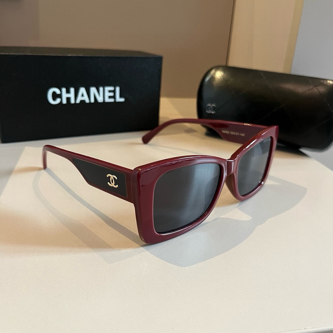 Chanel-Socialite style sunglasses