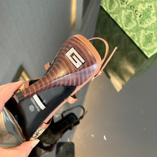 Gucci-Middle Aged Rhinestone Mesh Sheepskin Sandals