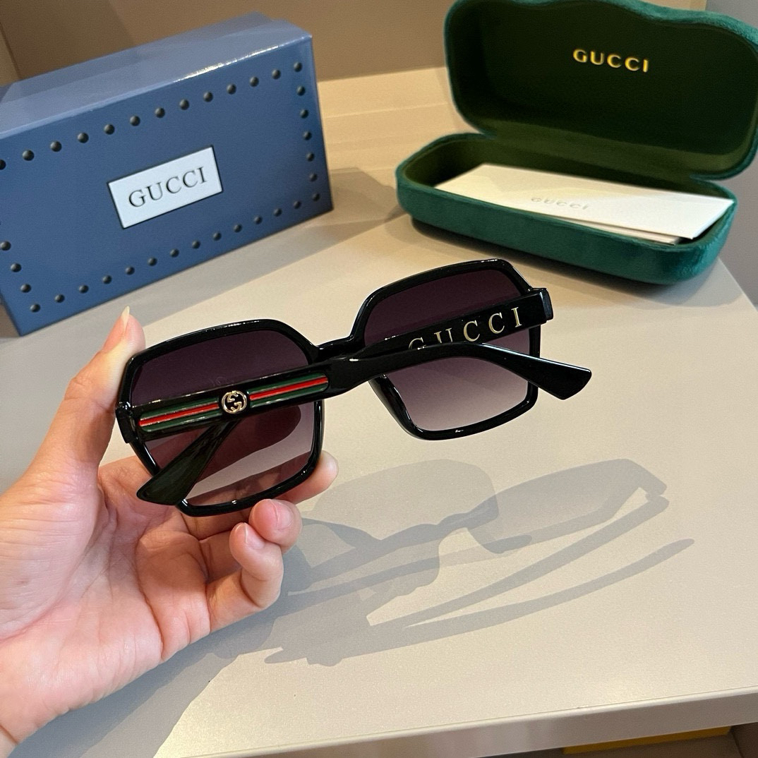 Gucci-Women's Small Round Frame Sunglasses