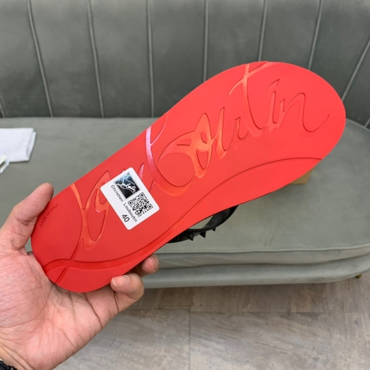 Christian Lubotin-High end rivet flip flops