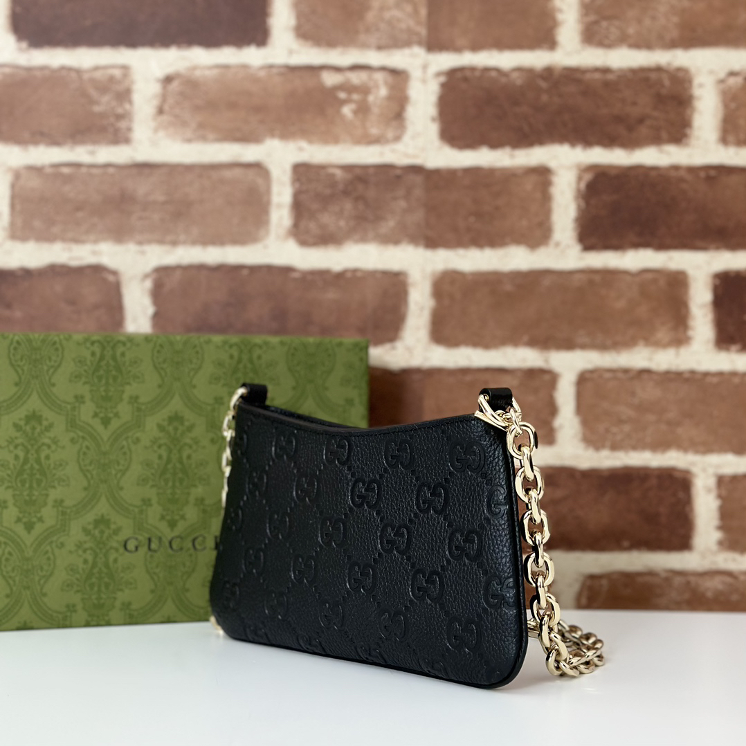 Gucci- Emblem small shoulder bag